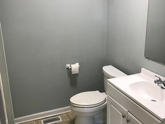 4th image of 5 Seminole St