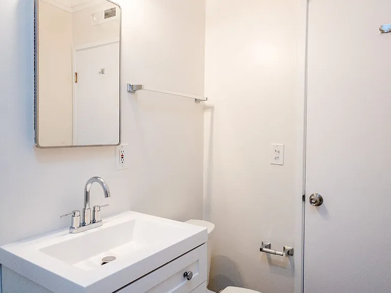 11 S Knoll Rd #17 — Photo 11