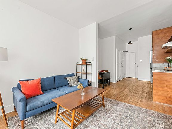 2nd image of 215 E 29th St APT 33