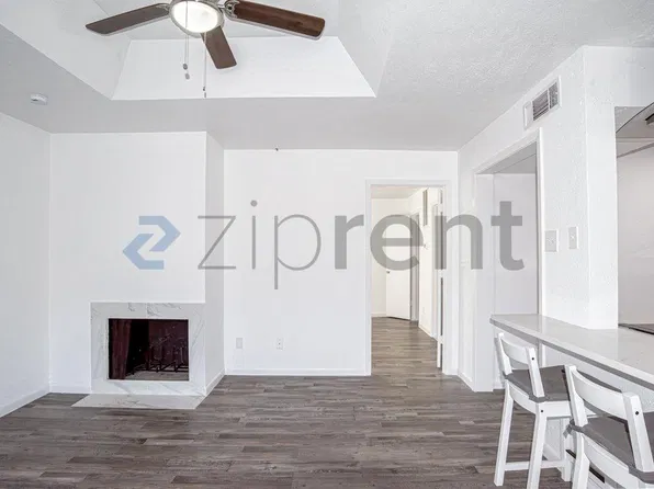 4317 Hartford St APT 204, Dallas, TX 75219
