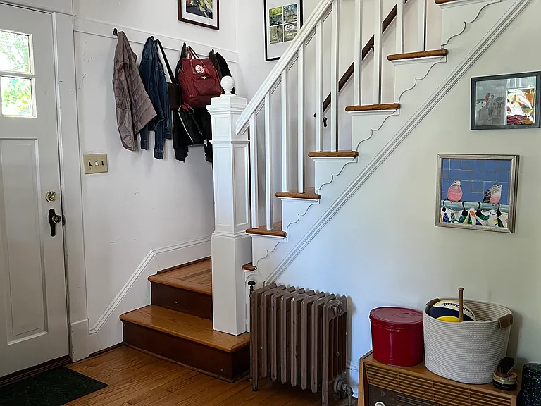 511 Avon St — Photo 4