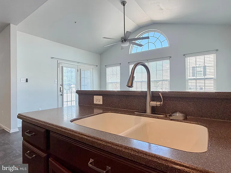3429 Linden Grove Dr — Photo 18