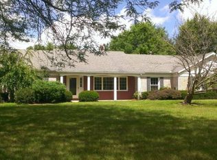 237 Westgate Dr, Valparaiso, IN 46385