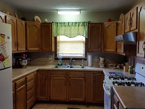 kitchen with lots of cabinet
