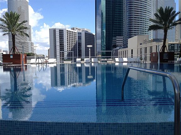 4th image of 500 Brickell Ave APT 1704