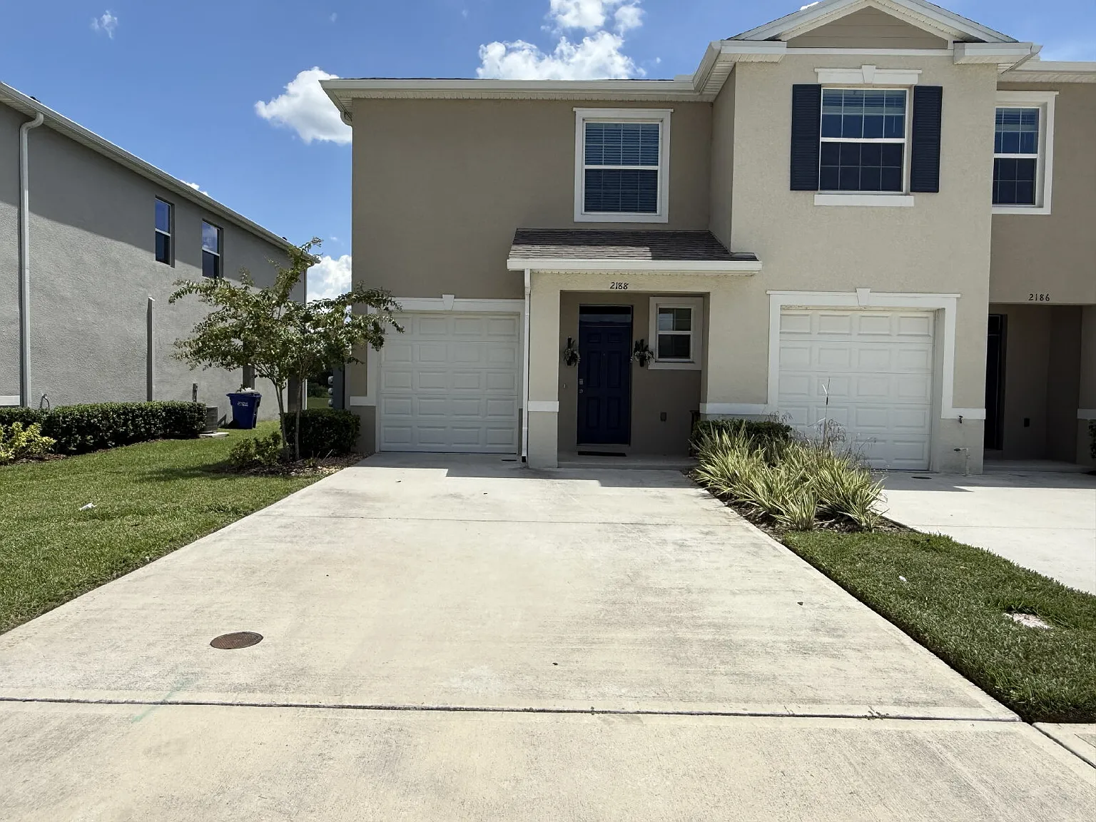 3 bed, 2.5 bath, 1740 sqft, $1,975 — Photo 1