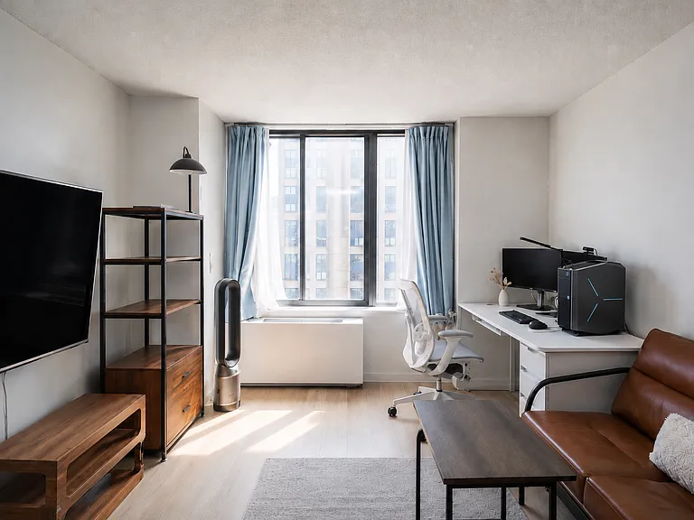 445 5th Ave #26D — Photo 3