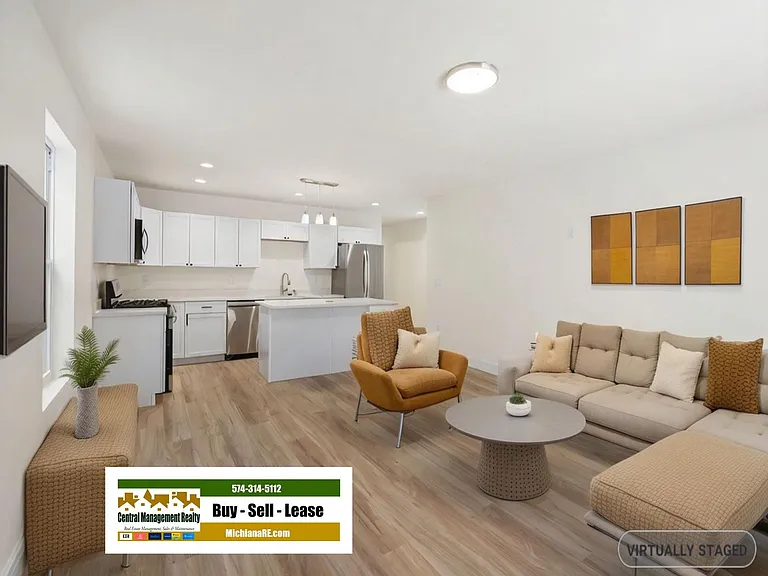 320 W Madison St — Photo 1