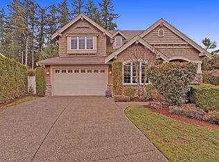 2043 211th Pl SE, Sammamish, WA 98075