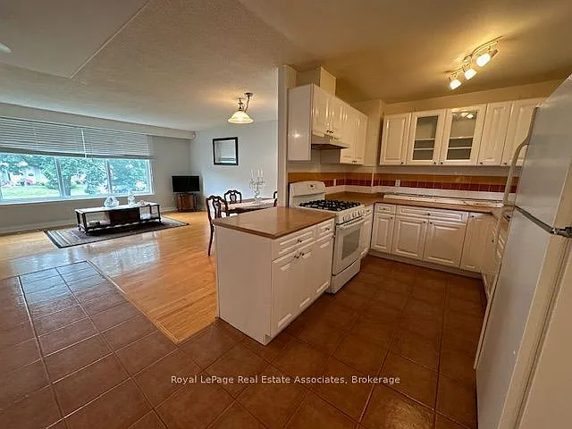 3 bed, $2,500 — Photo 4