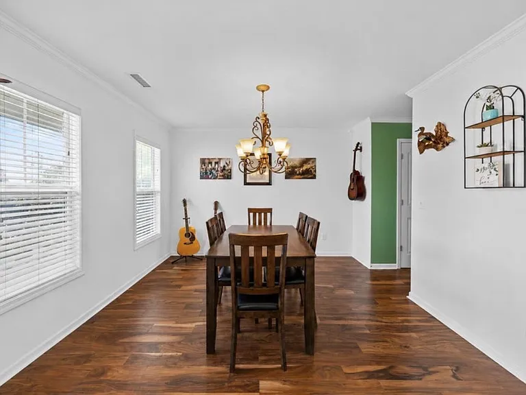 553 Montego Ct — Photo 8