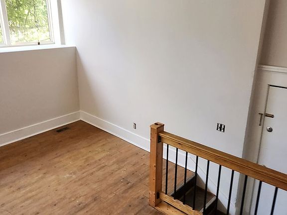 5th image of 114 W St Catherine St APT A