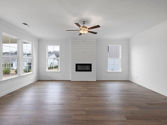 3rd image of 1491 Lake Dr