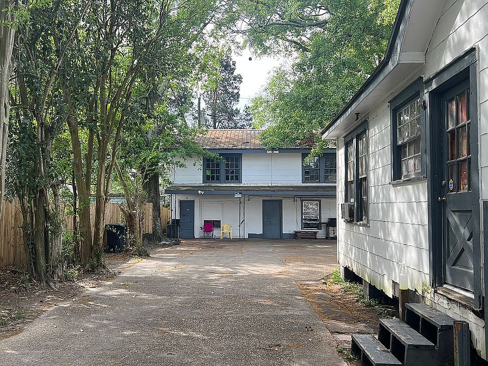 2nd image of 3404 Chippewa St