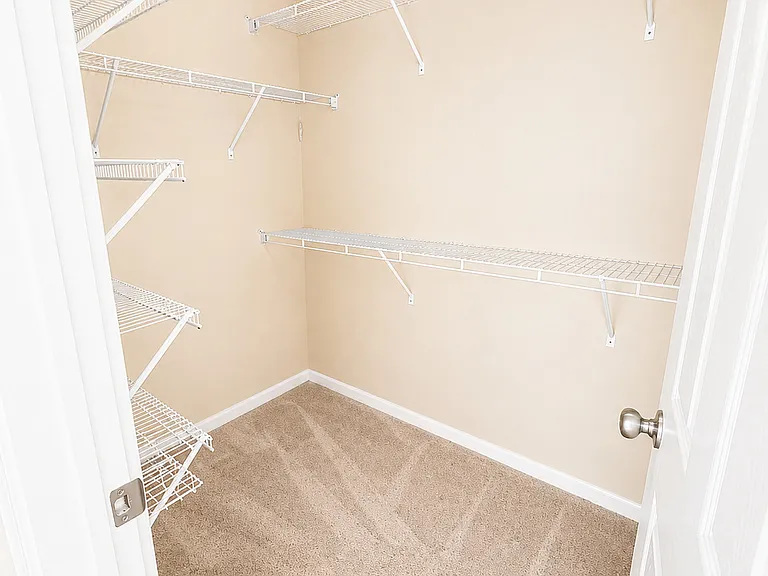 1055 City Park Dr — Photo 16