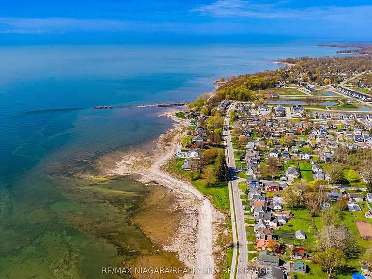 616 Lakeshore Rd — Photo 42