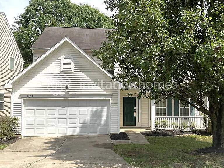 3832 Broadwater Ct — Photo 1