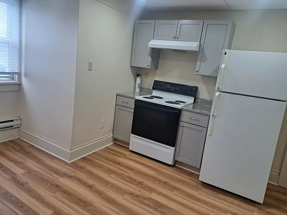 48 E Ridge St #8