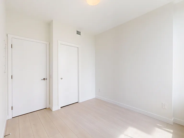 626 Claremont St #1002 — Photo 24