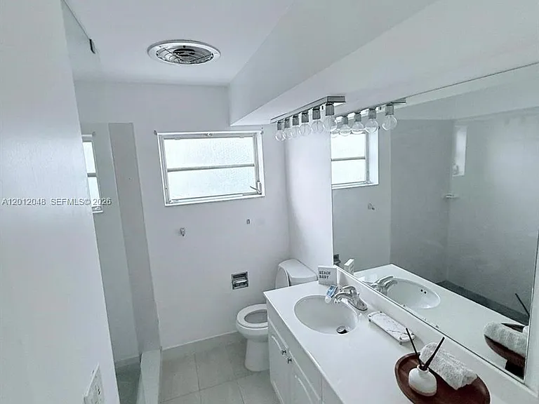 9356 Byron Ave — Photo 7