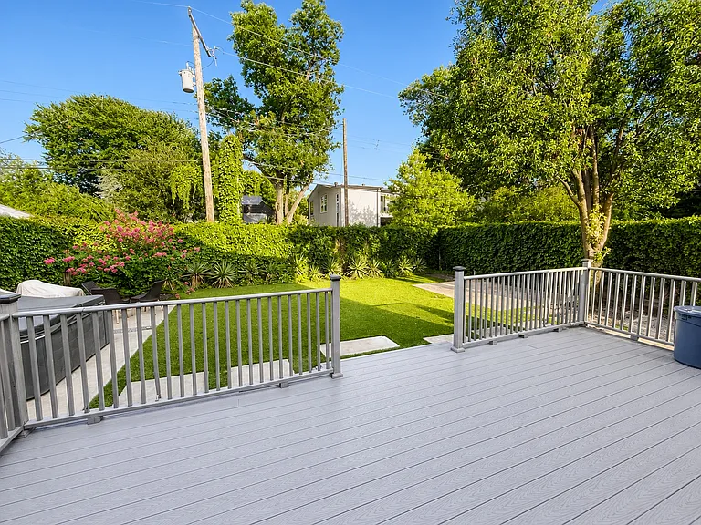 5210 Pershing St — Photo 4