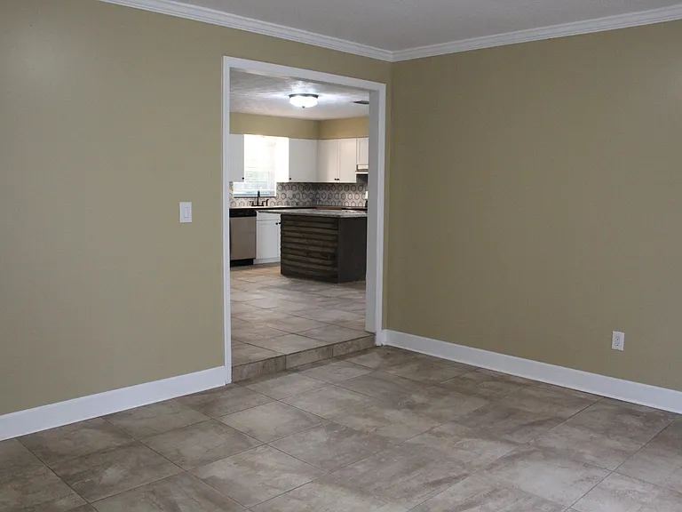 6685 Woodland Dr — Photo 5