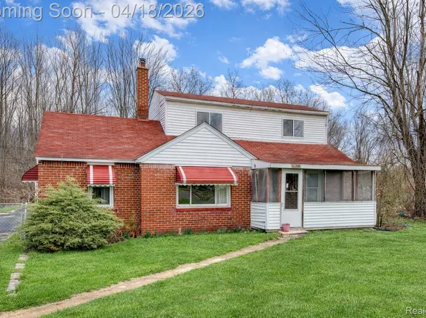 35740 Beverly Rd, Romulus, MI 48174