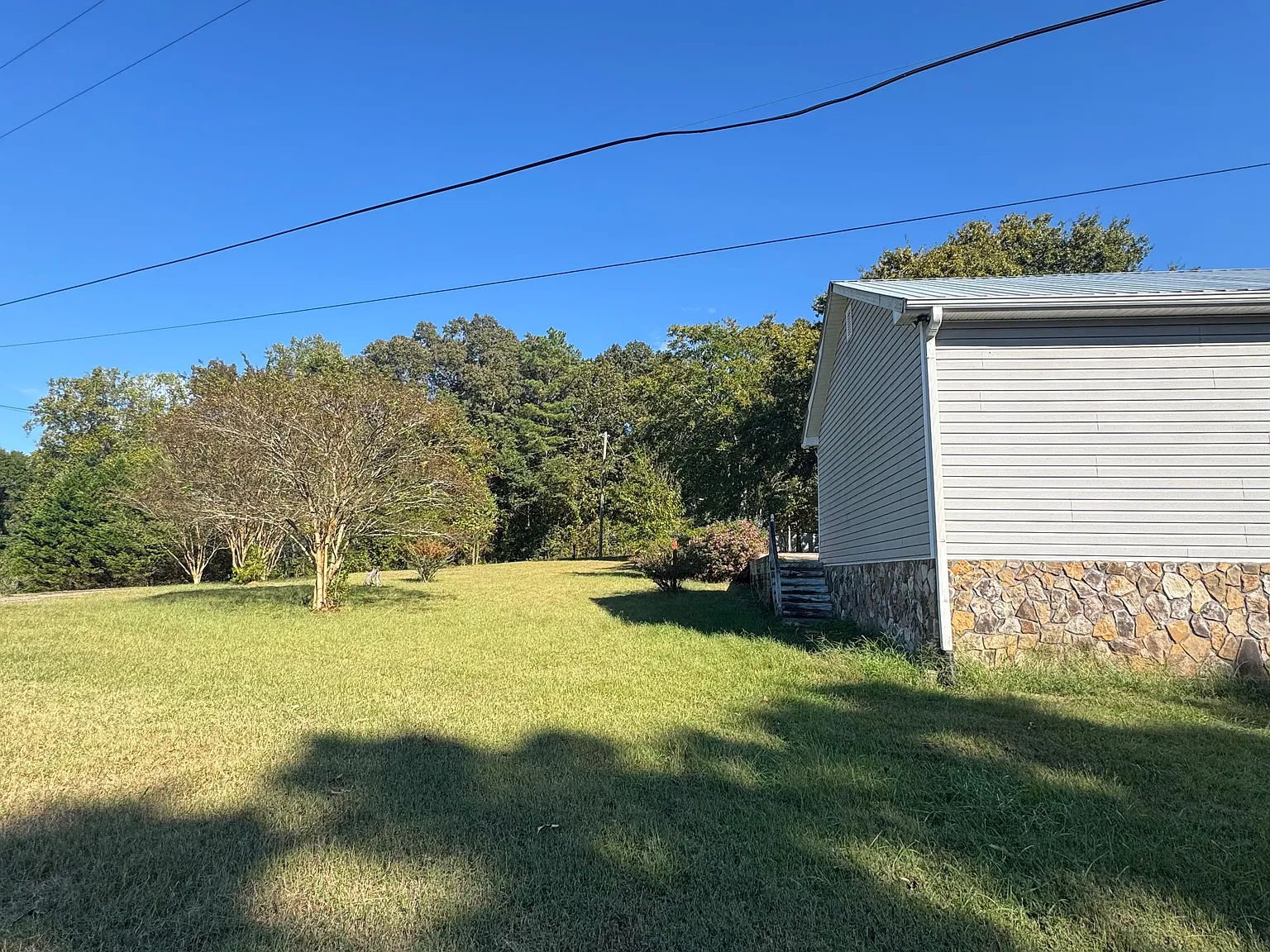 3 bed, 2036 sqft, $2,000 — Photo 4