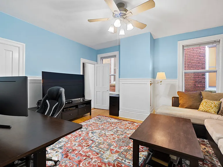515 Boissevain Ave — Photo 15