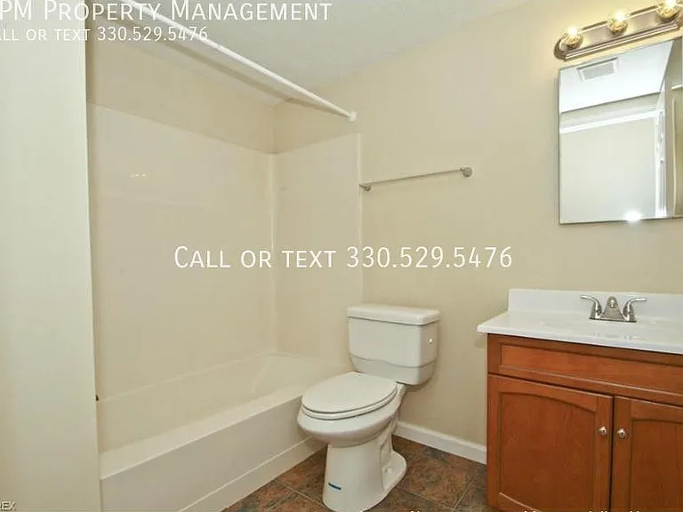 508 E Buchtel Ave #1-D — Photo 12