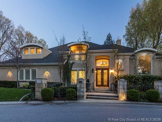 1st image of 6335 S Vintage Oak Ln