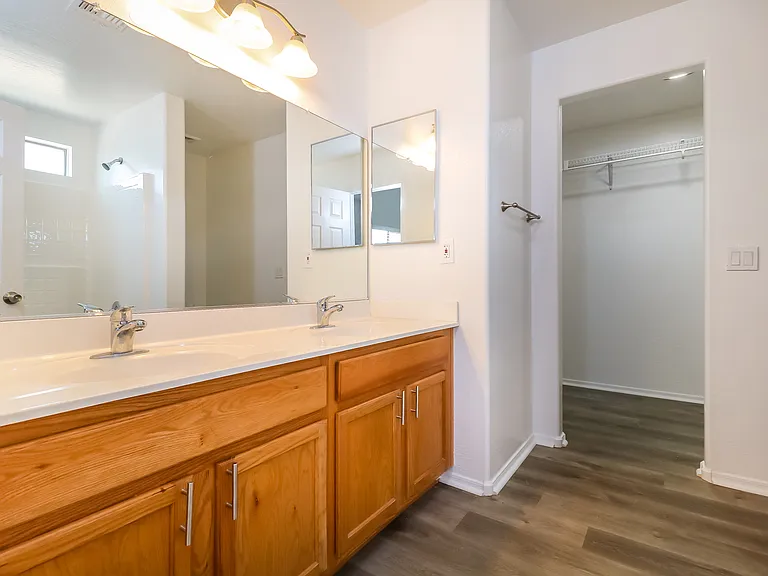 3076 W Carlos Ln — Photo 12