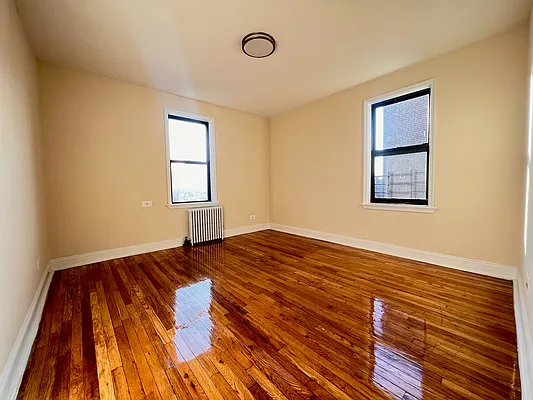 Rented by Queens Apartments Realty LLC | media 43