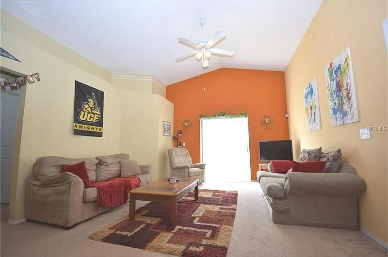 4 bed, 1457 sqft, $2,390 — Photo 3