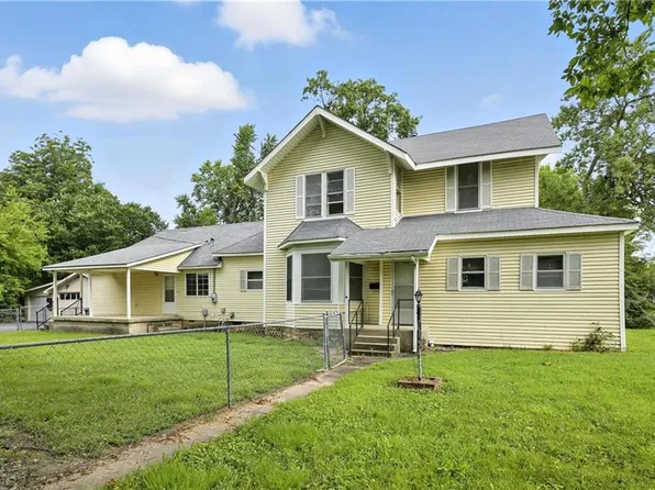 205-213 N High School St, Columbus, KS 66725