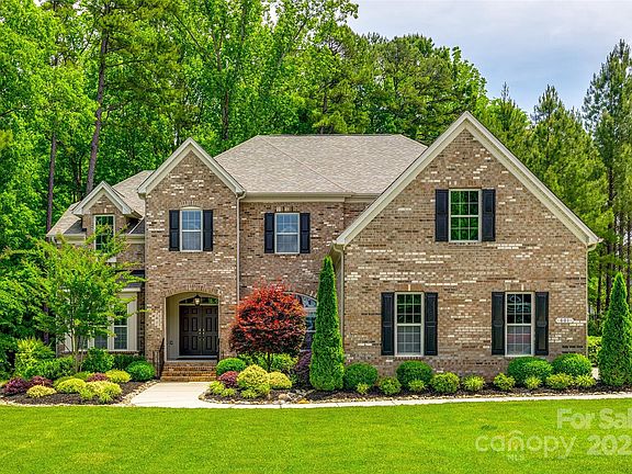 2nd image of 801 Hidden Pond Ln