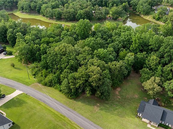 2nd image of 7 Ridgefield Dr