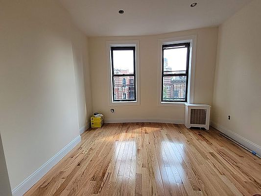 1st image of 223 W 16th St #X