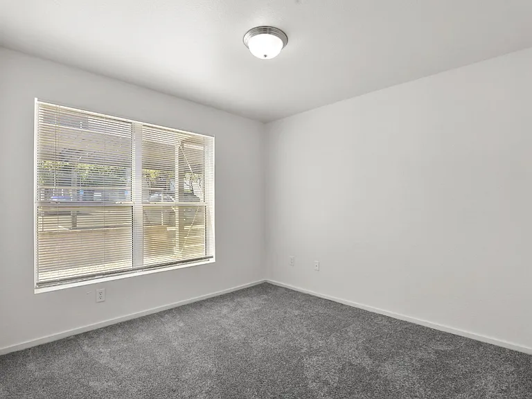 La Cantera Senior Apartments — Photo 14
