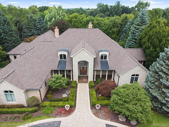 3rd image of 46472 Shelley Pond Dr