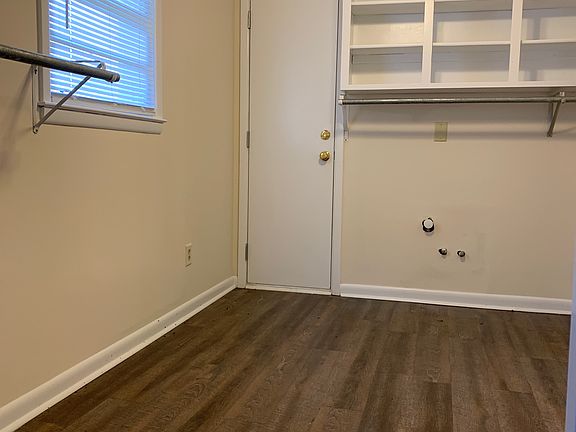 3rd image of 516 Brannen St