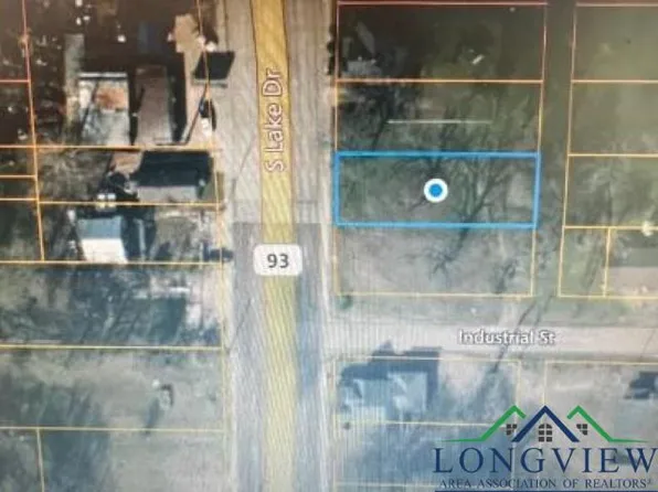 2 S Lake Dr, Texarkana, TX 75501