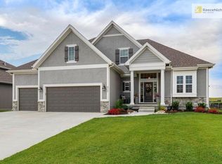 6717 Arapahoe Dr, Shawnee, KS 66226