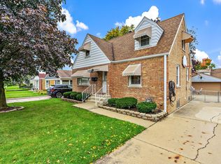 7810 N Waukegan Rd, Niles, IL 60714