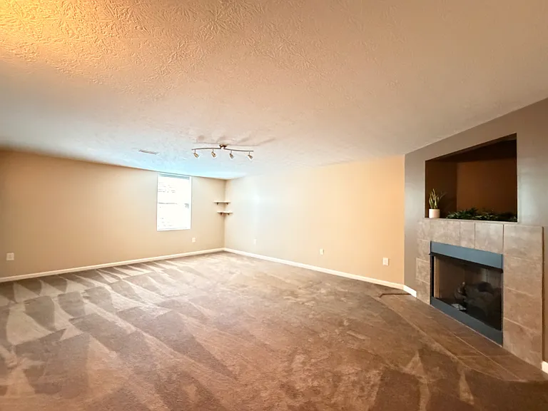 7408 Cayman Ln — Photo 24