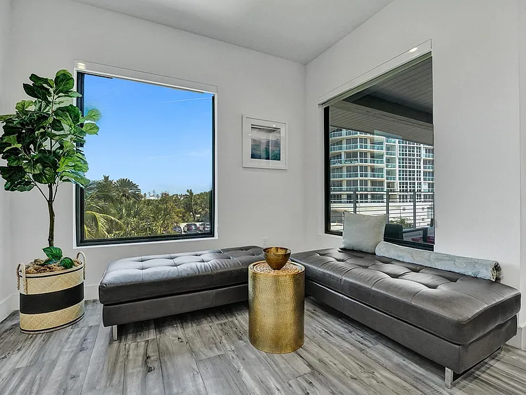 340 Balboa St — Photo 34