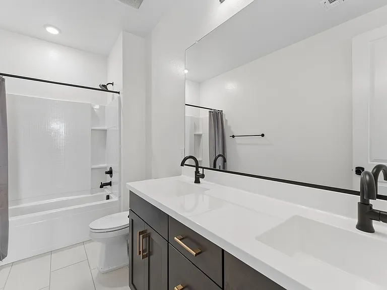 1524 E Carob Ct — Photo 44