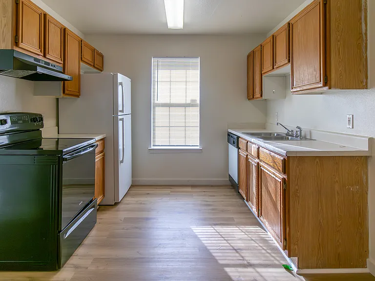 1601 Benttree Dr #3 — Photo 6