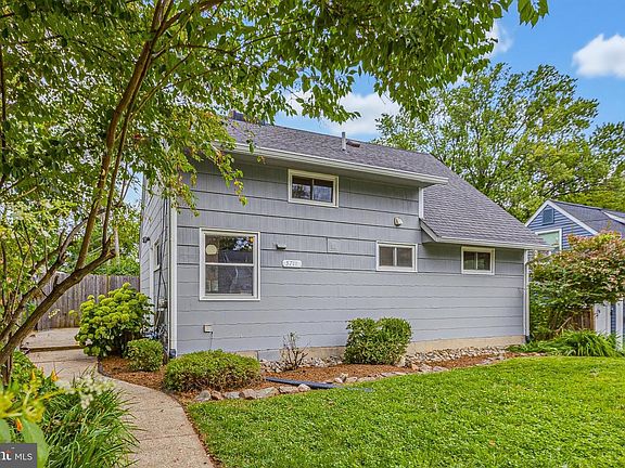 3rd image of 5711 Ridgway Ave