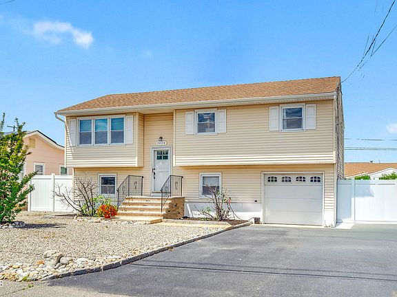3rd image of 3428 Bergen Avenue